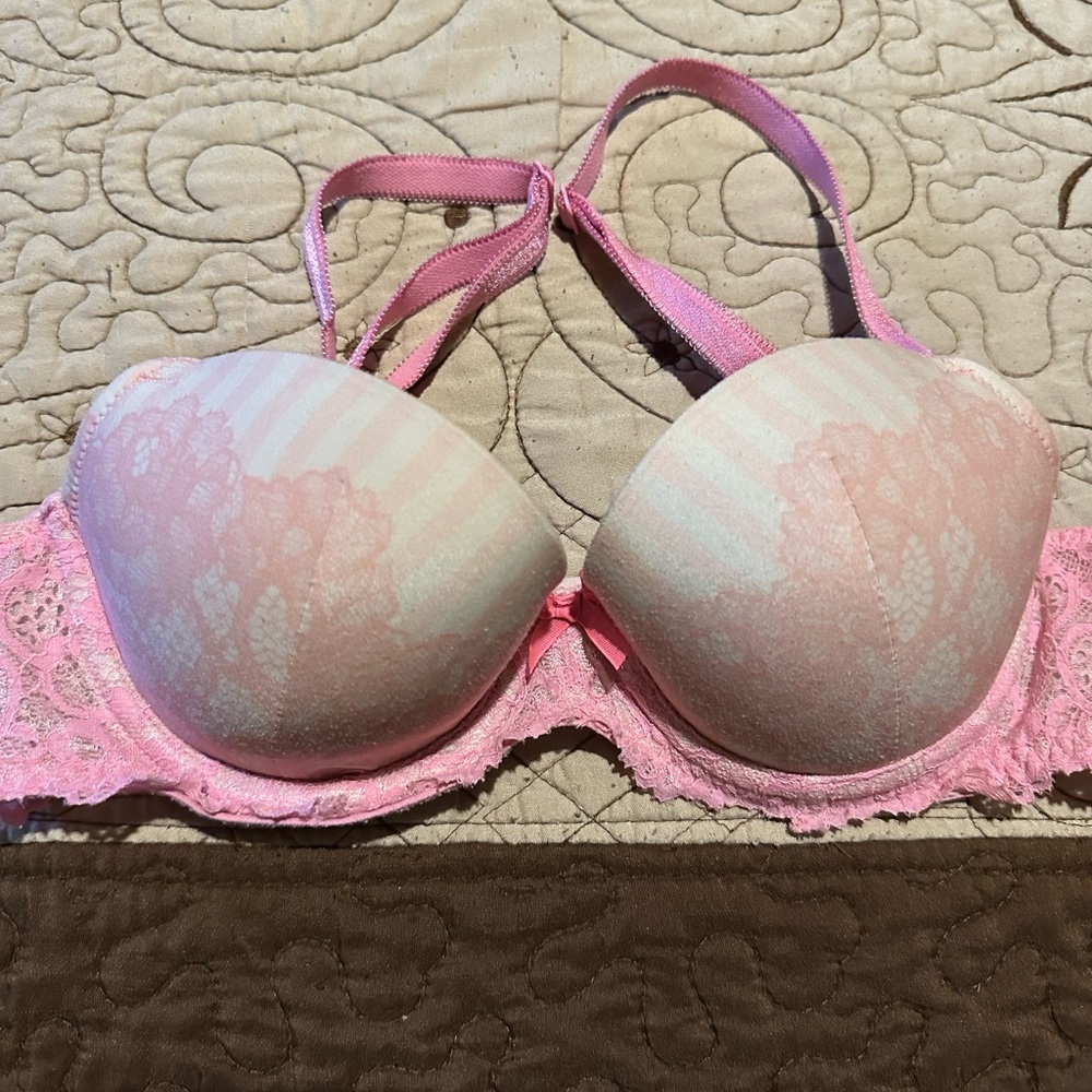Victoria's Secret Light Pink Lace Bra